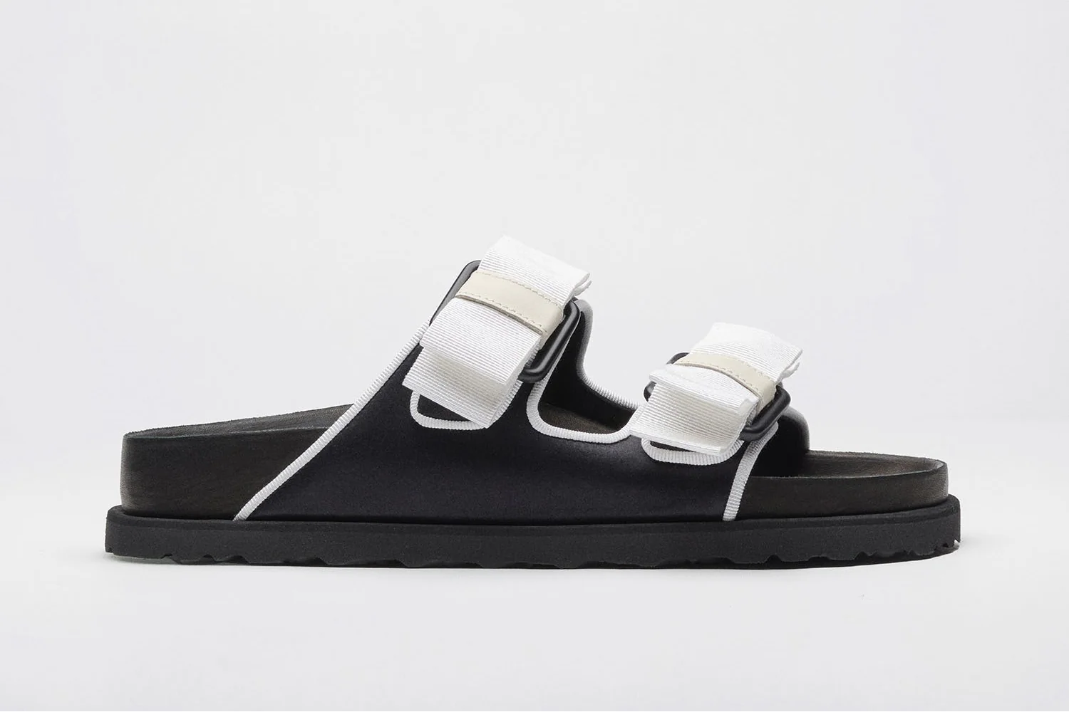 1774 Arizona Satin Textile Satin Black