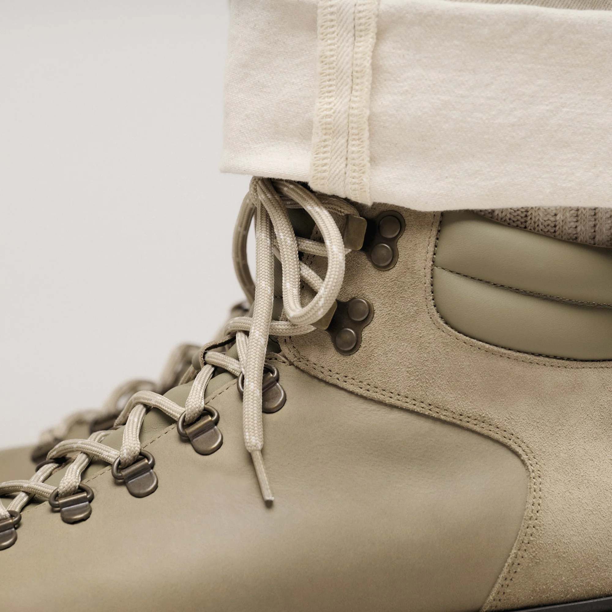 Jackson Nubuck Leather/Suede Taupe - Image 10
