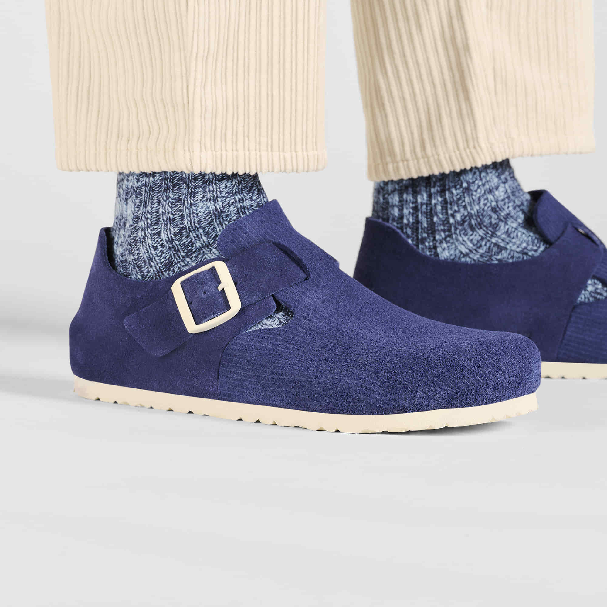 London Suede Leather - Image 7