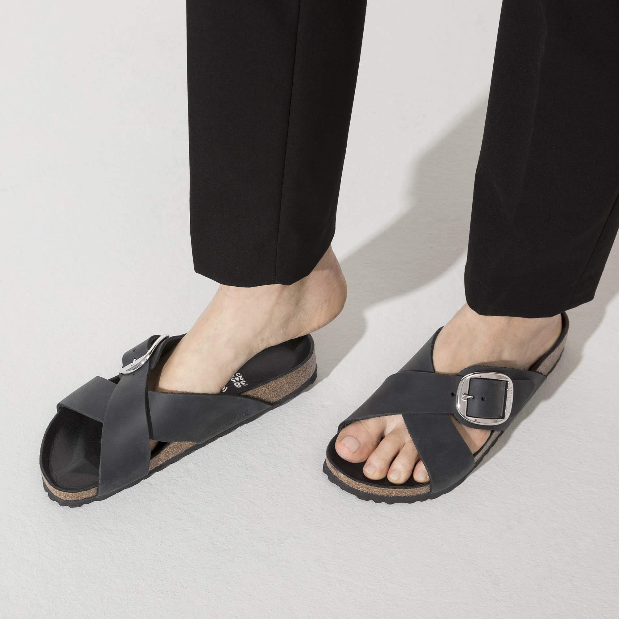 Siena Big Buckle Oiled Leather - Image 9